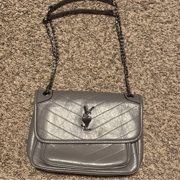 SOLD!!!
Gray Quilted Shoulder Bag - Picture 2 of 7